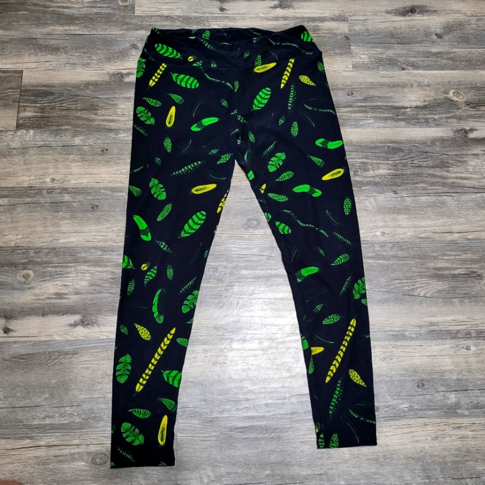 LulaRoe Leggings Leaf Print Pants Soft Comfy Bottoms Womens Size Tall Curvy